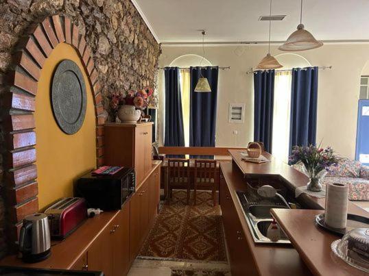 The -300 -A Centrally Located Heritage Home 斯巴达 外观 照片